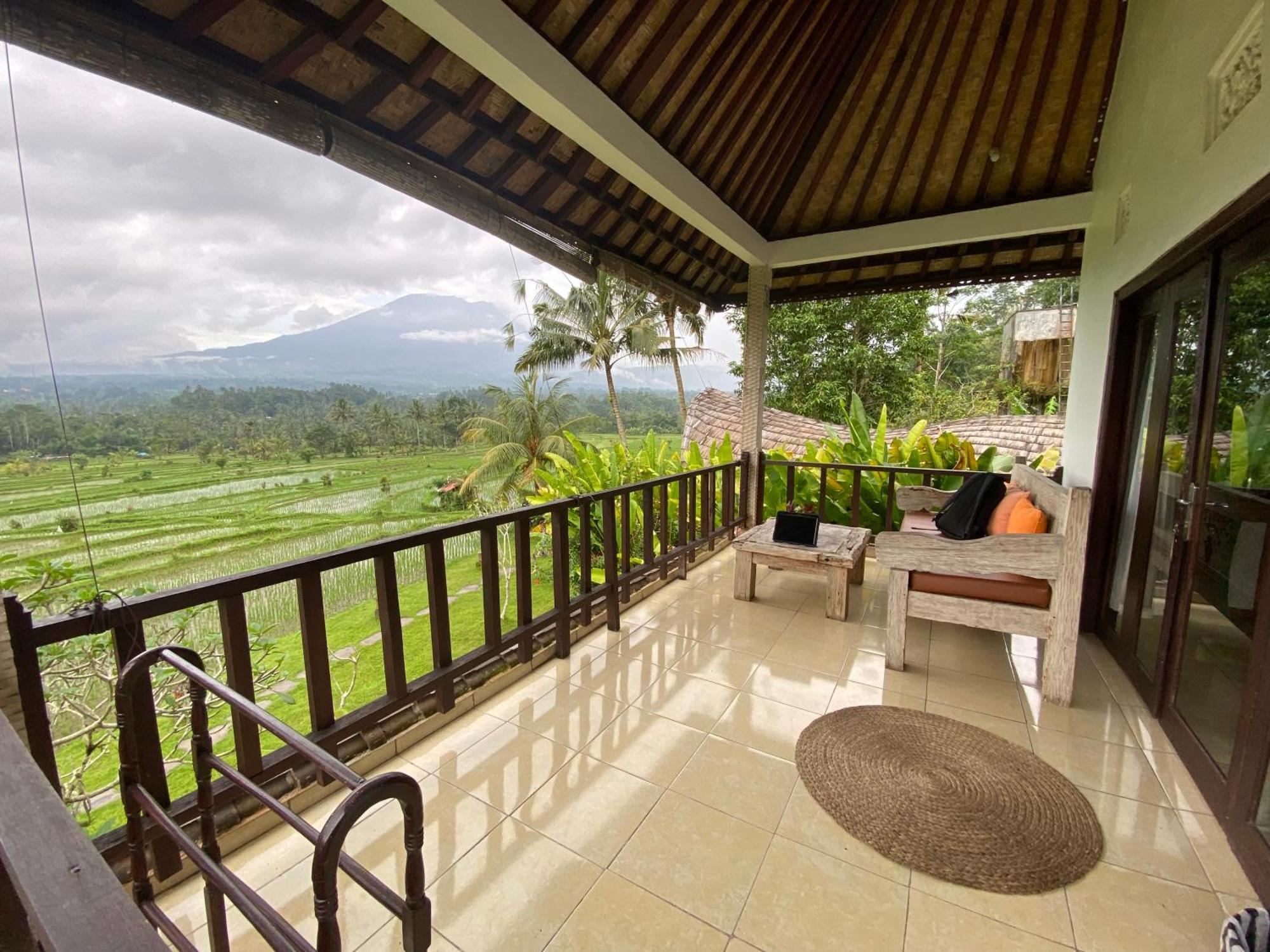 Great Mountain Views Villa Resort Selat Buitenkant foto